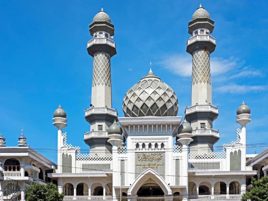 Regent'S Park Hotel Malang Dış mekan fotoğraf