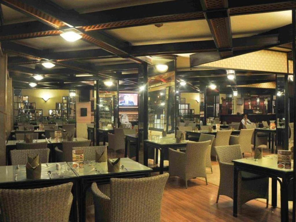 Regent'S Park Hotel Malang Dış mekan fotoğraf