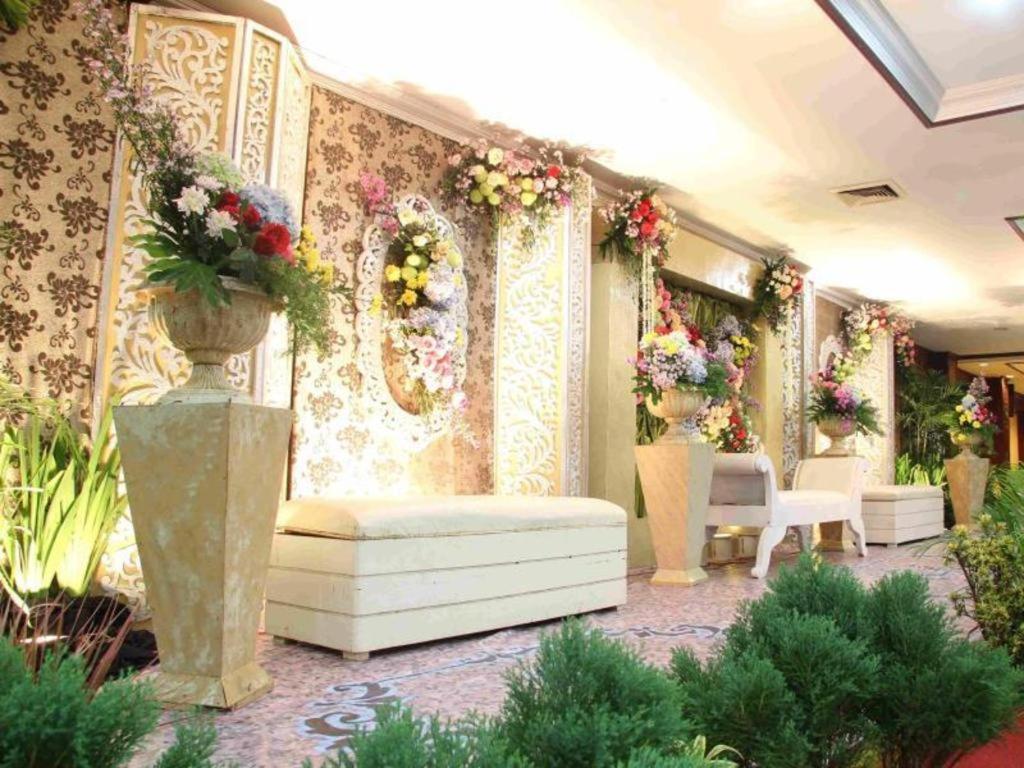 Regent'S Park Hotel Malang Dış mekan fotoğraf