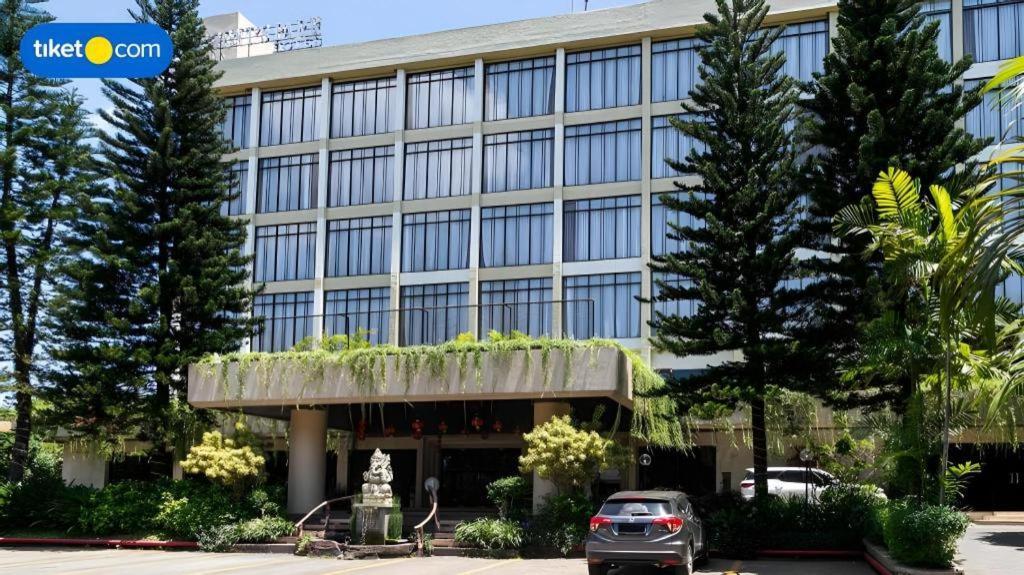 Regent'S Park Hotel Malang Dış mekan fotoğraf
