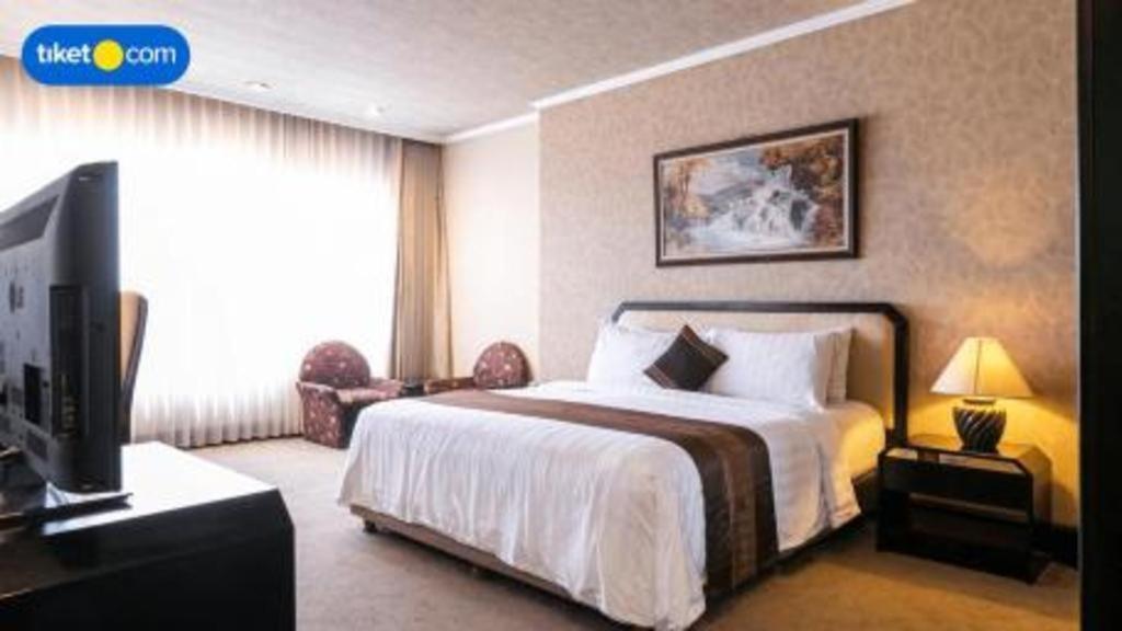 Regent'S Park Hotel Malang Dış mekan fotoğraf