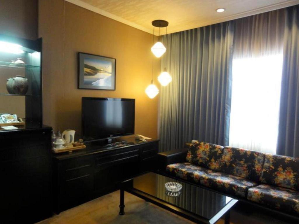 Regent'S Park Hotel Malang Dış mekan fotoğraf