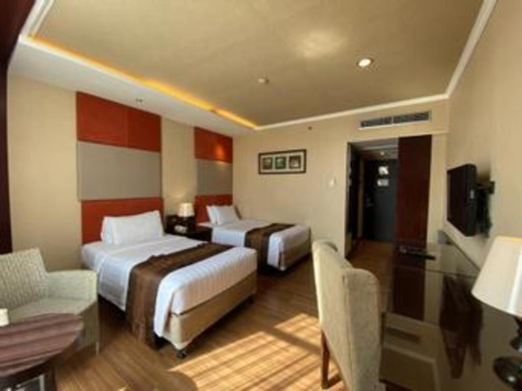 Regent'S Park Hotel Malang Dış mekan fotoğraf