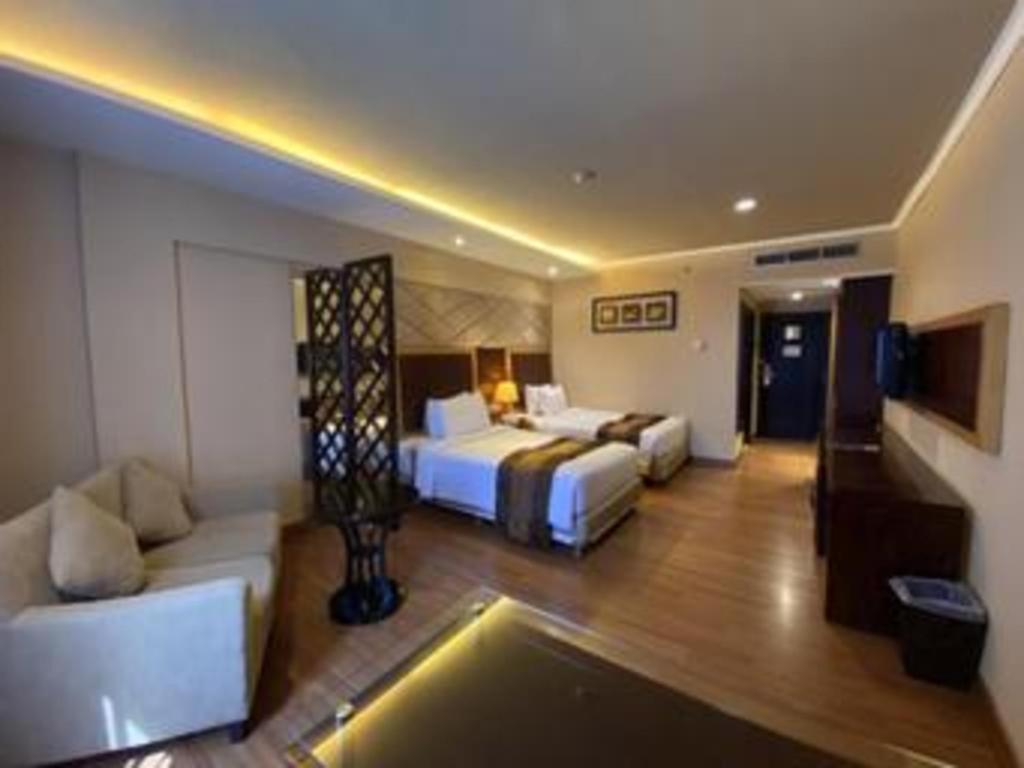 Regent'S Park Hotel Malang Dış mekan fotoğraf